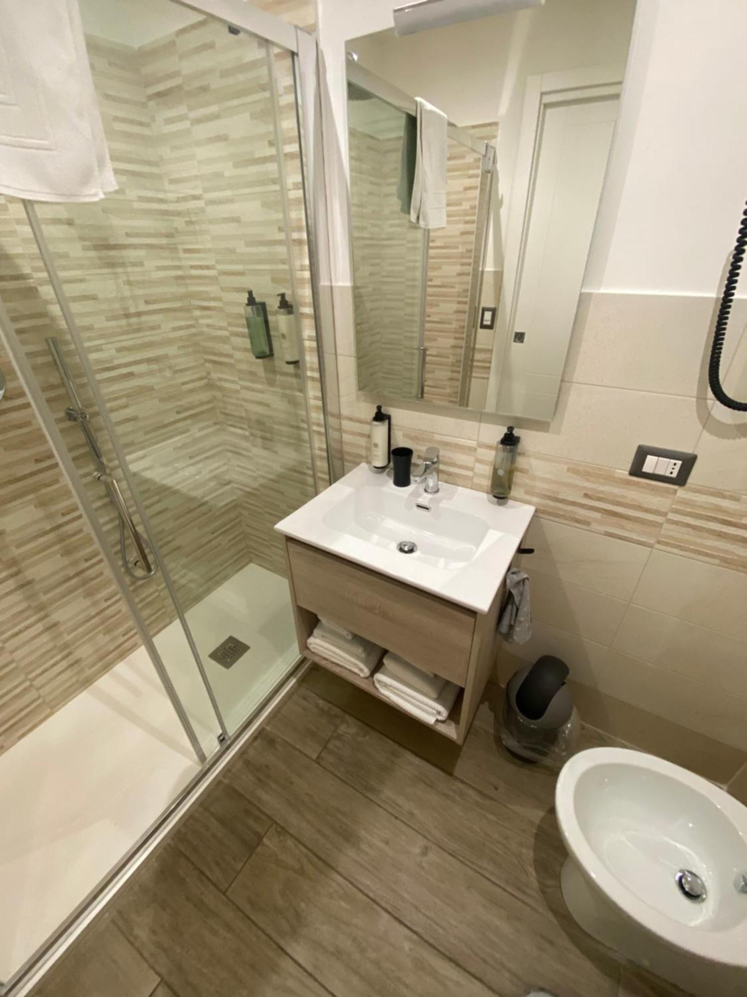 Domus Cinecitta Bed & Breakfast Rome Bagian luar foto