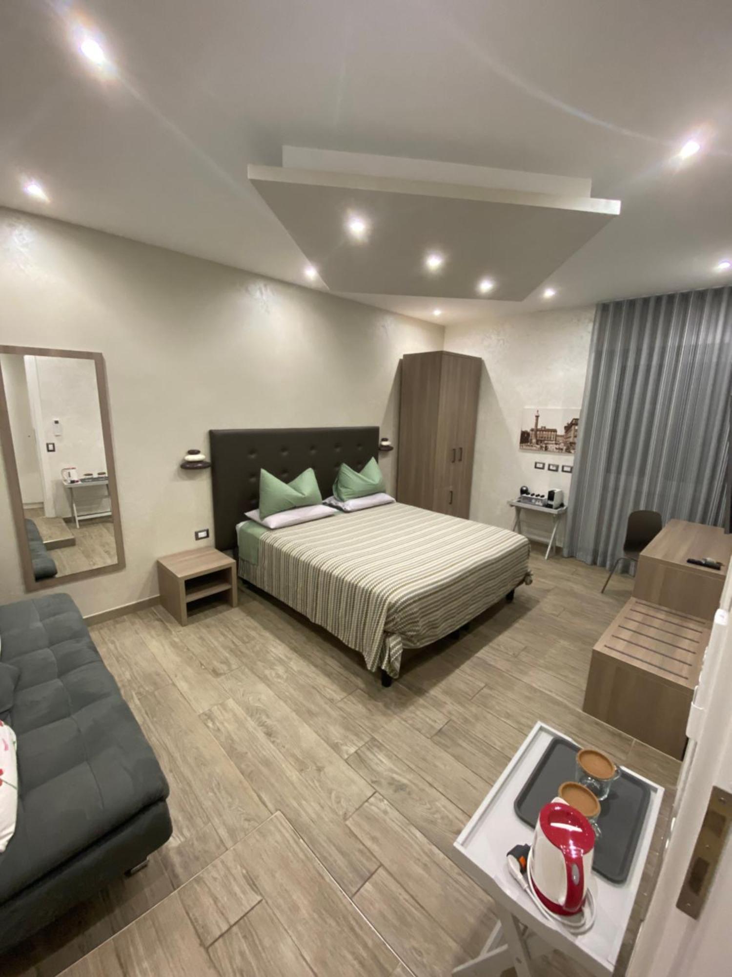 Domus Cinecitta Bed & Breakfast Rome Bagian luar foto