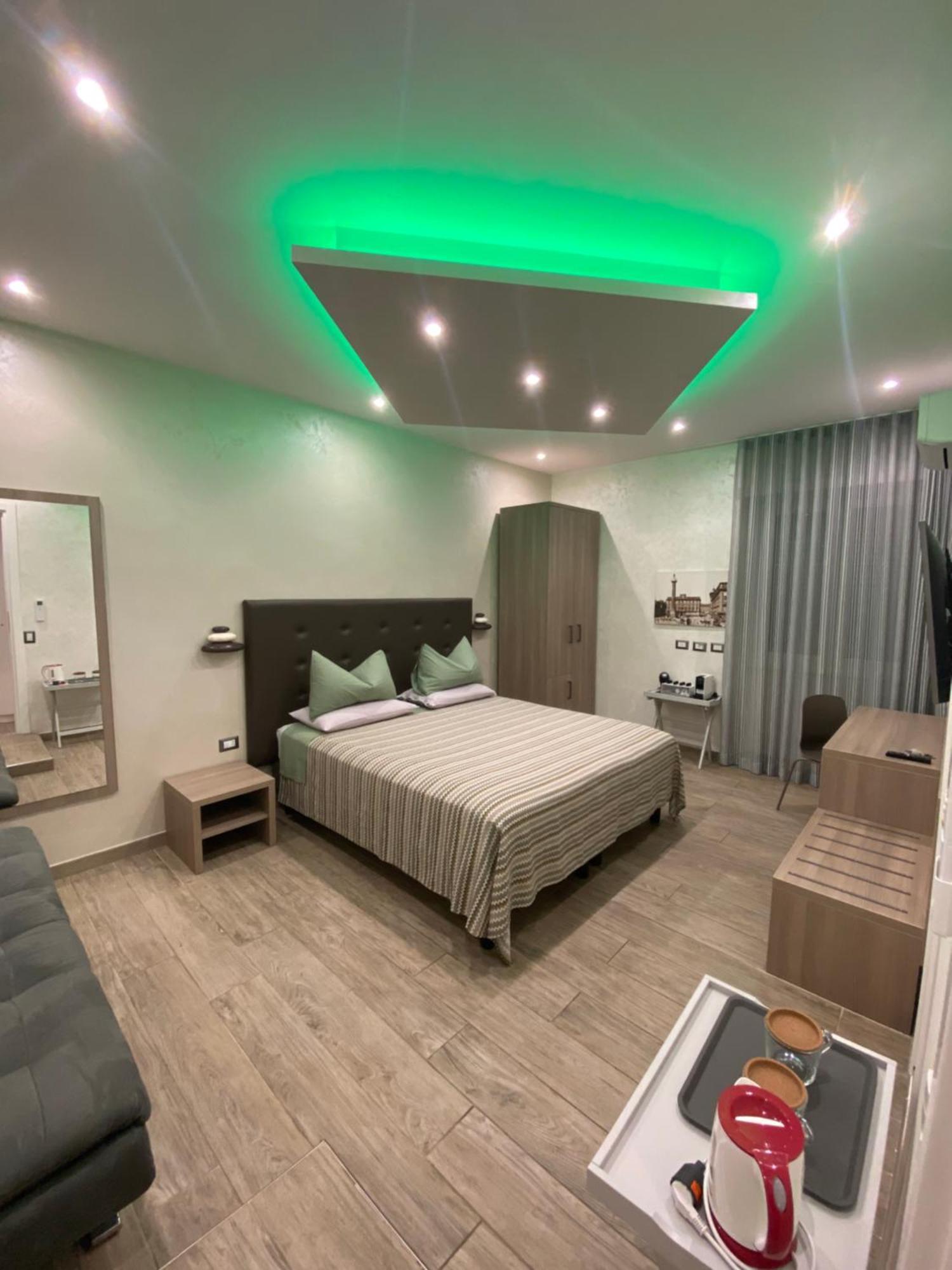 Domus Cinecitta Bed & Breakfast Rome Bagian luar foto