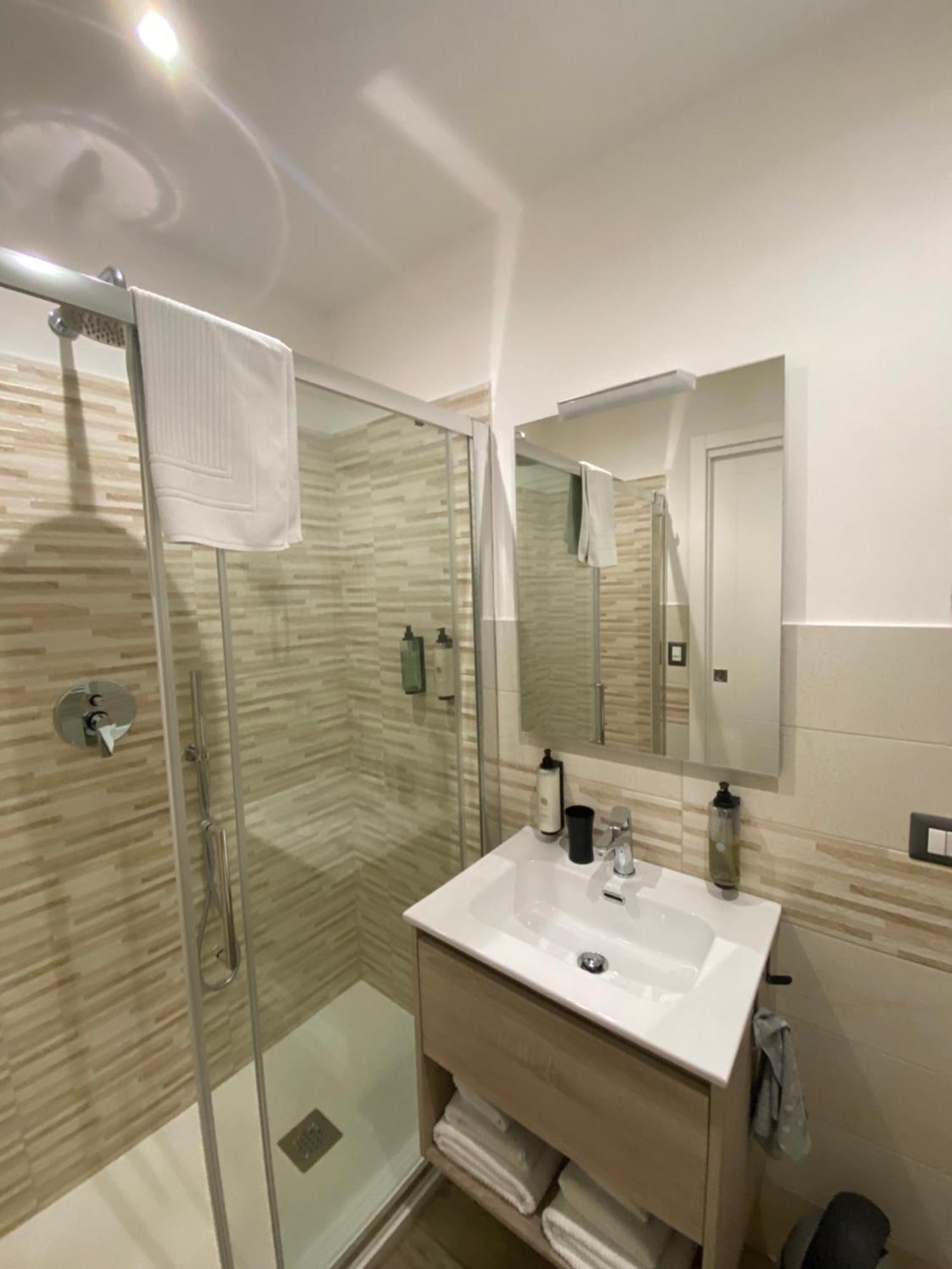 Domus Cinecitta Bed & Breakfast Rome Bagian luar foto