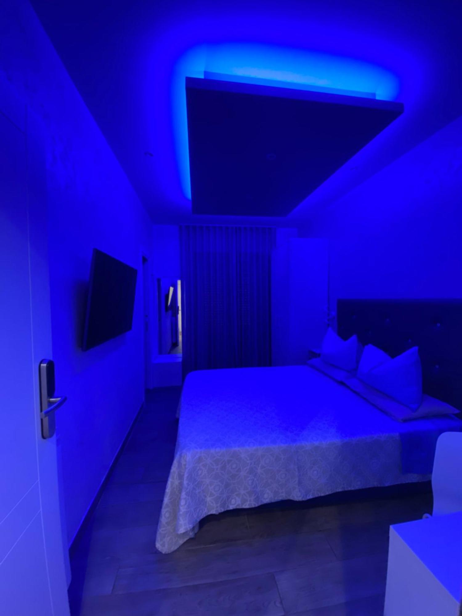 Domus Cinecitta Bed & Breakfast Rome Bagian luar foto